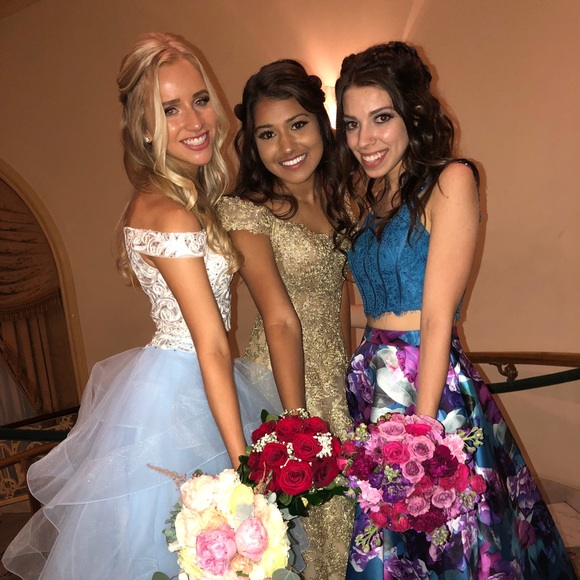 Meet your Posher, Sarina - Picture 1 of 1